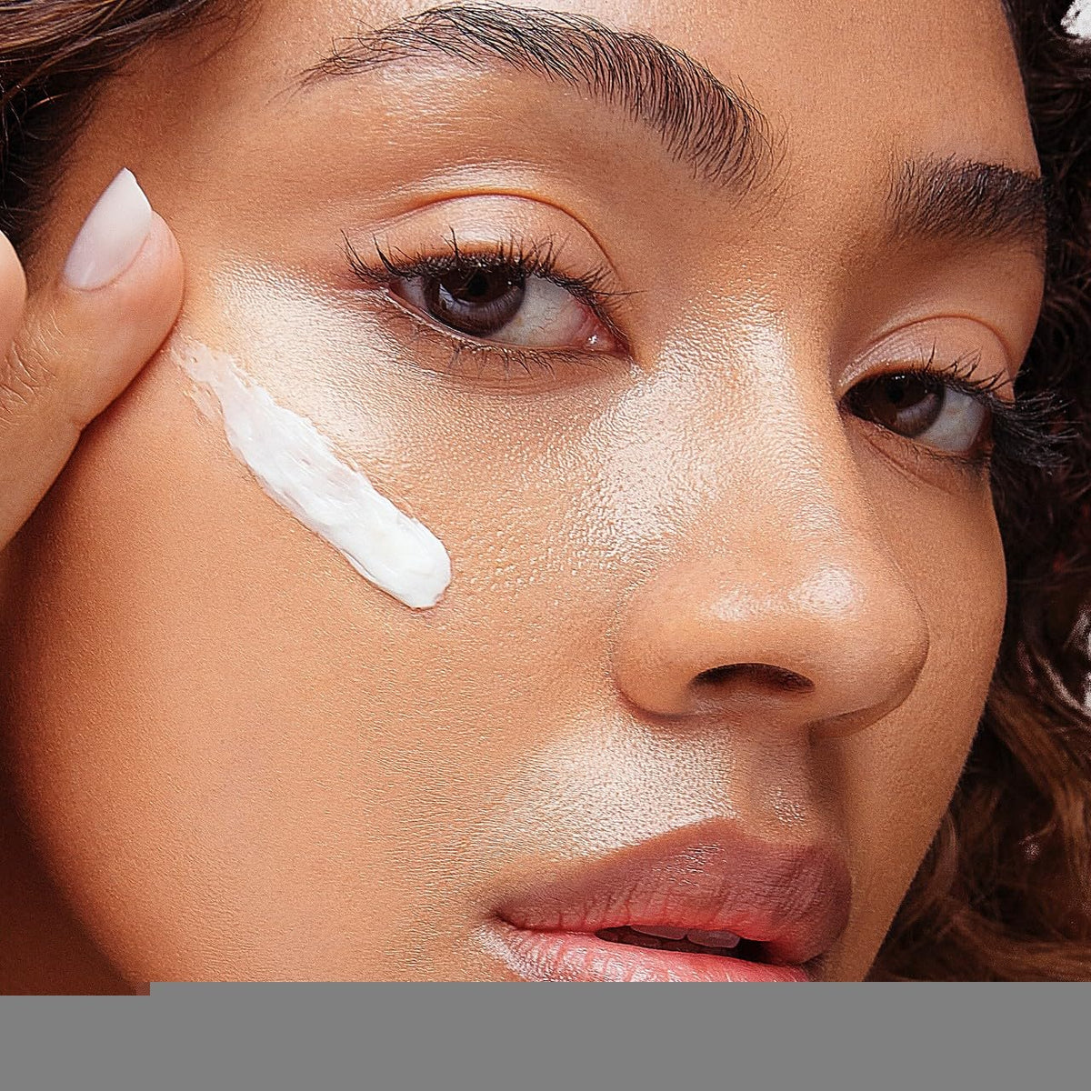 Freck Beauty close-up of prickly pear oil droplet highlighting antioxidant nourishment