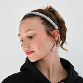 FROG SAC elastic back detail demonstrating adjustable fit benefit