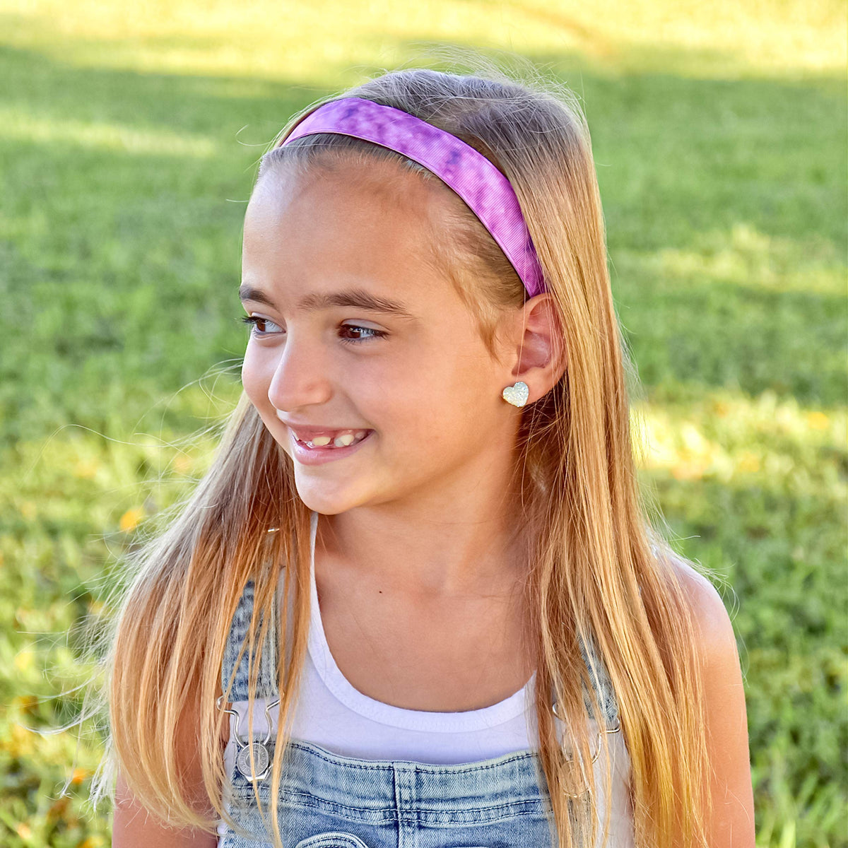 FROG SAC headband in outdoor lifestyle setting showing active comfort