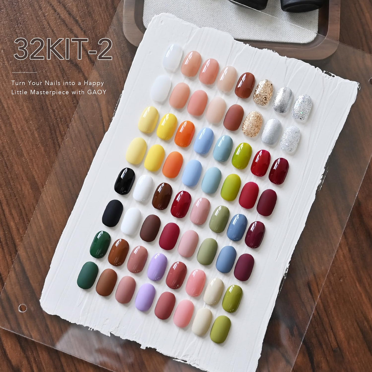 GAOY 32 color array laid out to display shade variety and mixing options