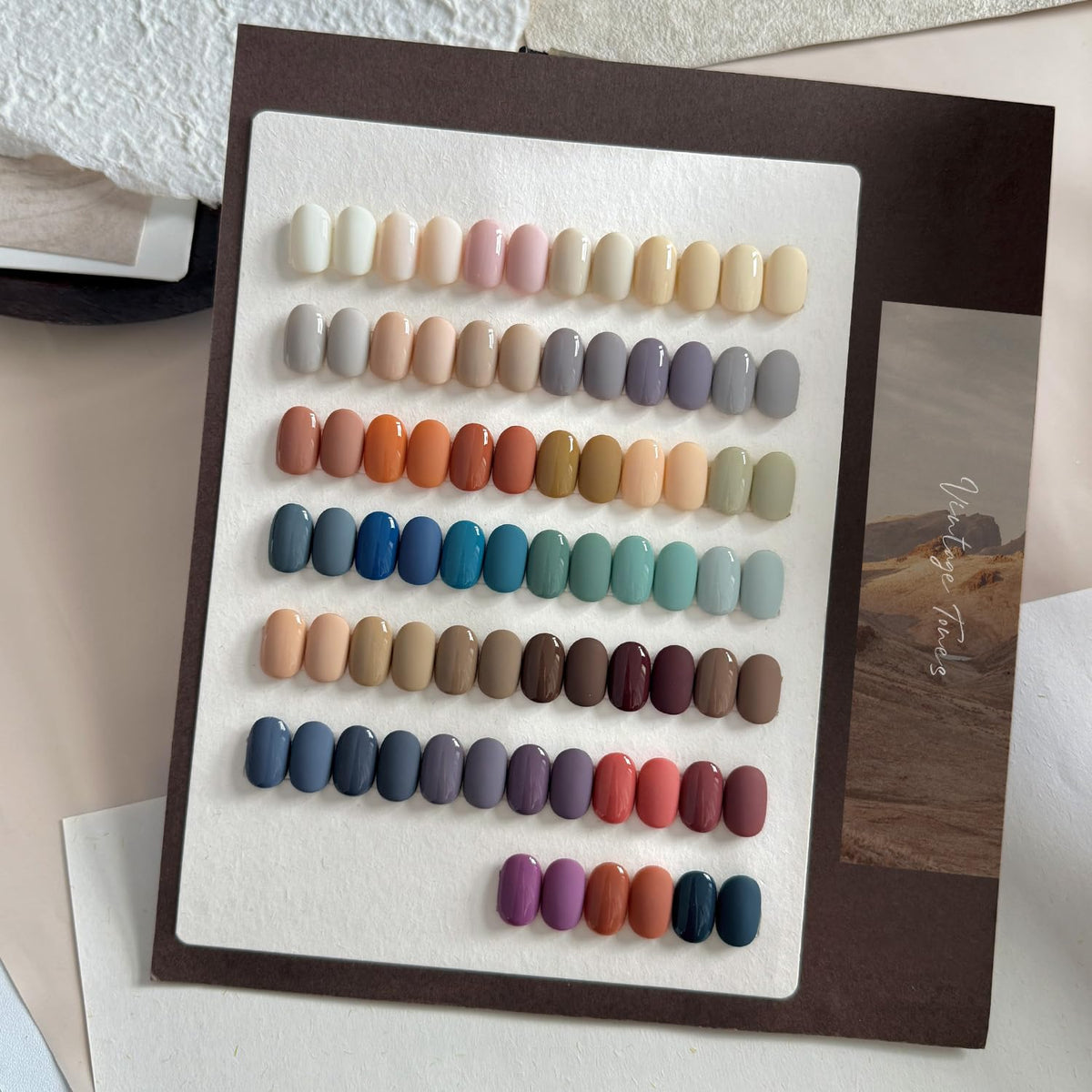 GAOY color array flatlay displaying 39 shades for versatile seasonal looks and easy selection