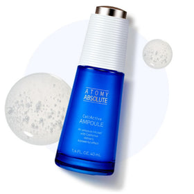 GASHINA STORY applying ampoule to hand illustrating quick absorption and smooth finish