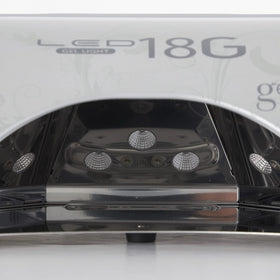 Gelish 18G Classic magnetic tray removed for easy sanitization and hygiene