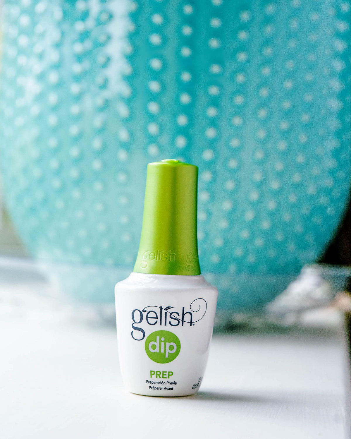 Gelish Brush Restorer cleaning applicator brush to revive bristles and extend tool life benefit