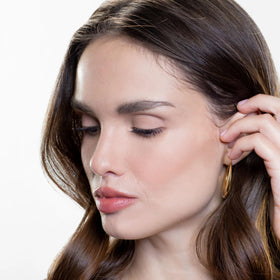 GEN SEE precision applicator tip close-up for controlled application benefit