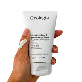 Geologie product applied on hand demonstrating mask consistency and fast use benefit