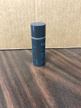 Geologie ingredient label close-up showing retinol, peptides and hyaluronic acid benefits