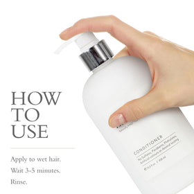 Gilchrist & Soames bottle in shower illustrating in-use hydration benefits