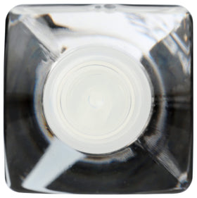 GIOVANNI fine mist texture dispersing over hair for instant shine