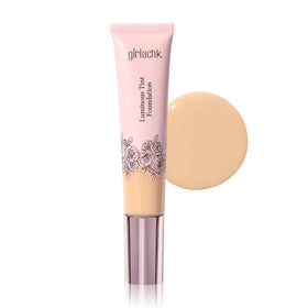 Girlactik texture swipe on skin highlighting hydration and smooth blend