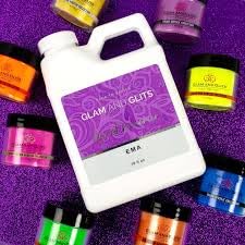 Glam and Glits monomer close-up of liquid bead showing smooth consistency