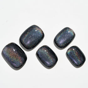 GLAMERMAID close-up of cat-eye texture highlighting reflective shimmer