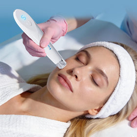 Glemme with soothing aftercare products illustrating complete weekly routine