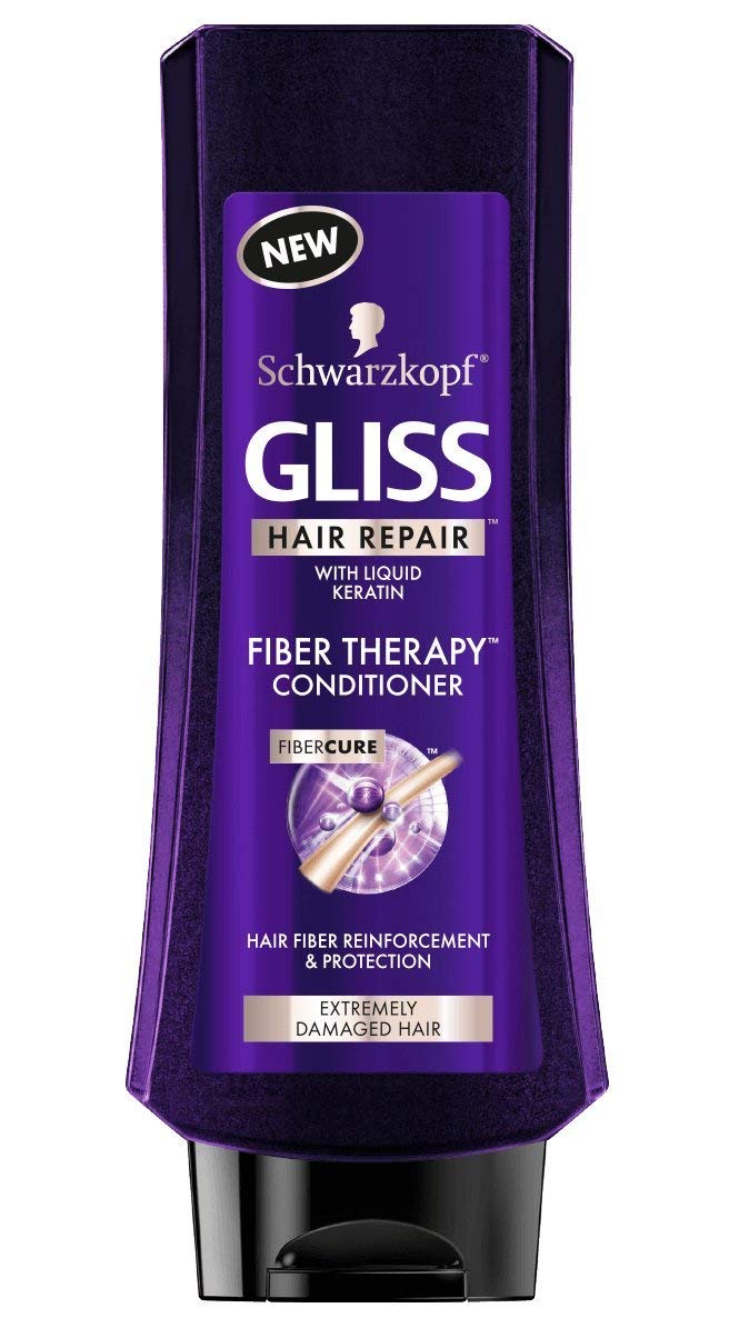 GLISS close-up of creamy lather on wet hair demonstrating gentle cleansing benefit