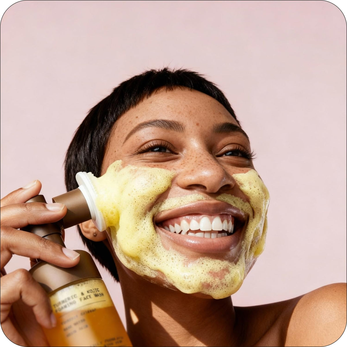 Glo Melanin bottle in hand for size and travel-friendly 120 ml convenience