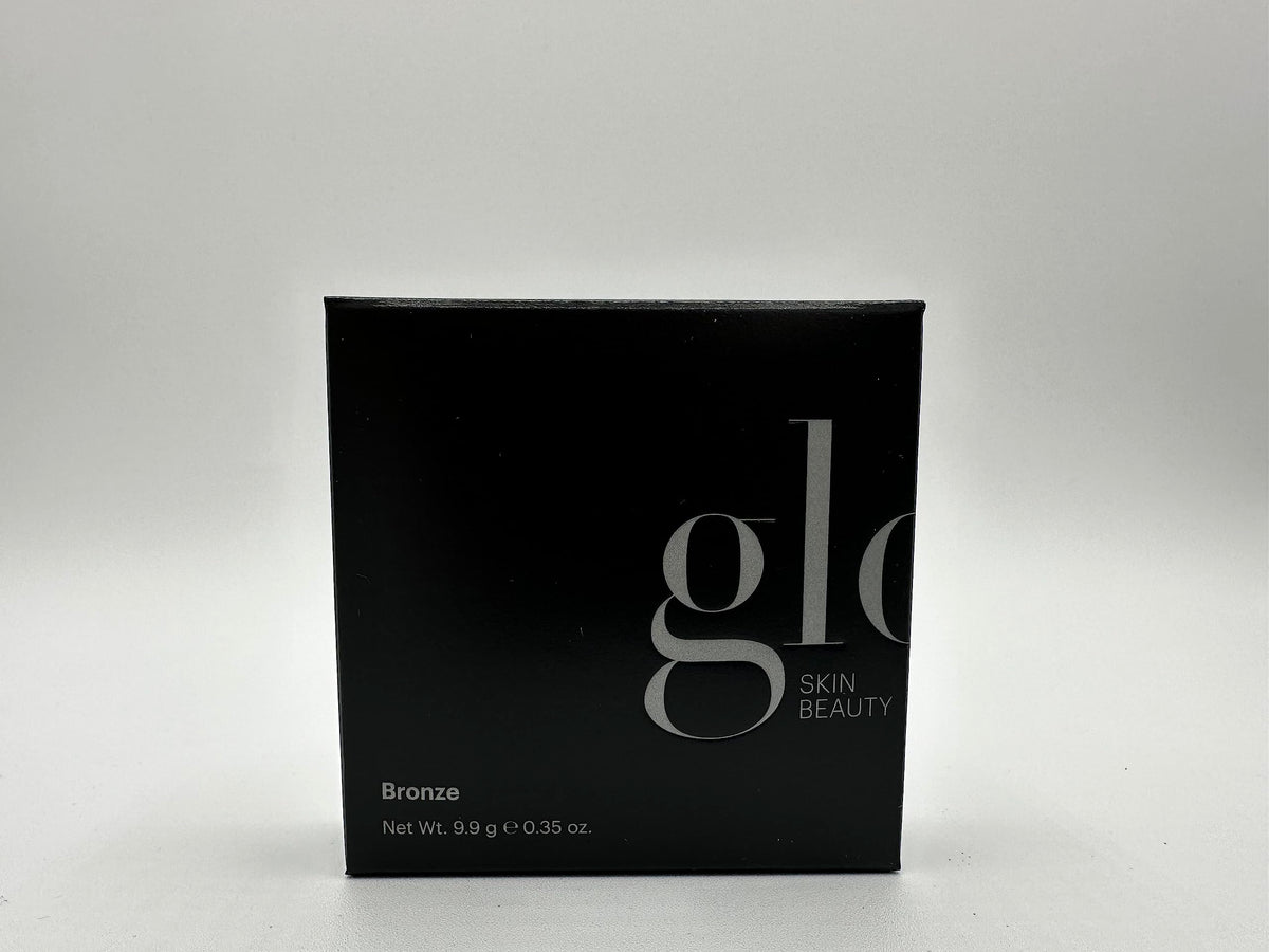 Packaging label close-up showing Glo Skin Beauty ingredients and antioxidant claims
