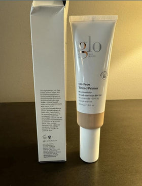 Glo Skin Beauty flatlay with niacinamide and vitamin C illustrating skincare benefits