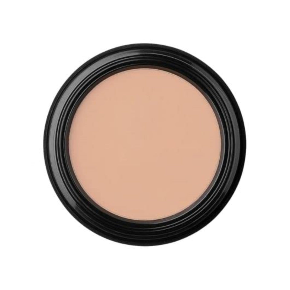 Glo Skin Beauty front compact in beige showing product packaging and coverage benefit