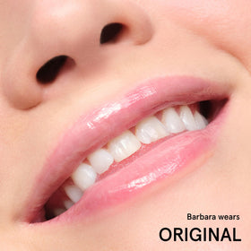 Glossier Balm Dotcom label close‑up highlighting key soothing ingredients