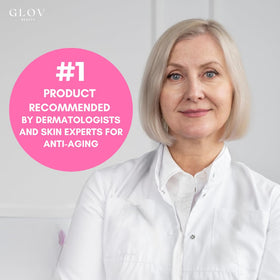 Glov Beauty applying stamp to lips for targeted luminous finish