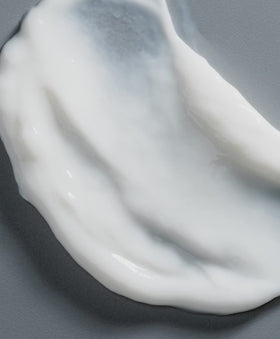 GO247 creamy conditioner texture close-up highlighting smooth, non-greasy formula