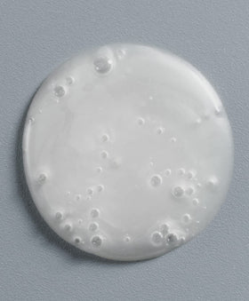 GO247 close-up of shampoo lather demonstrating gentle creamy texture