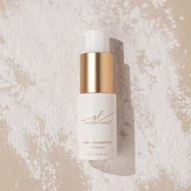 Goldie Locks powder texture close-up highlighting oil-absorbing starch