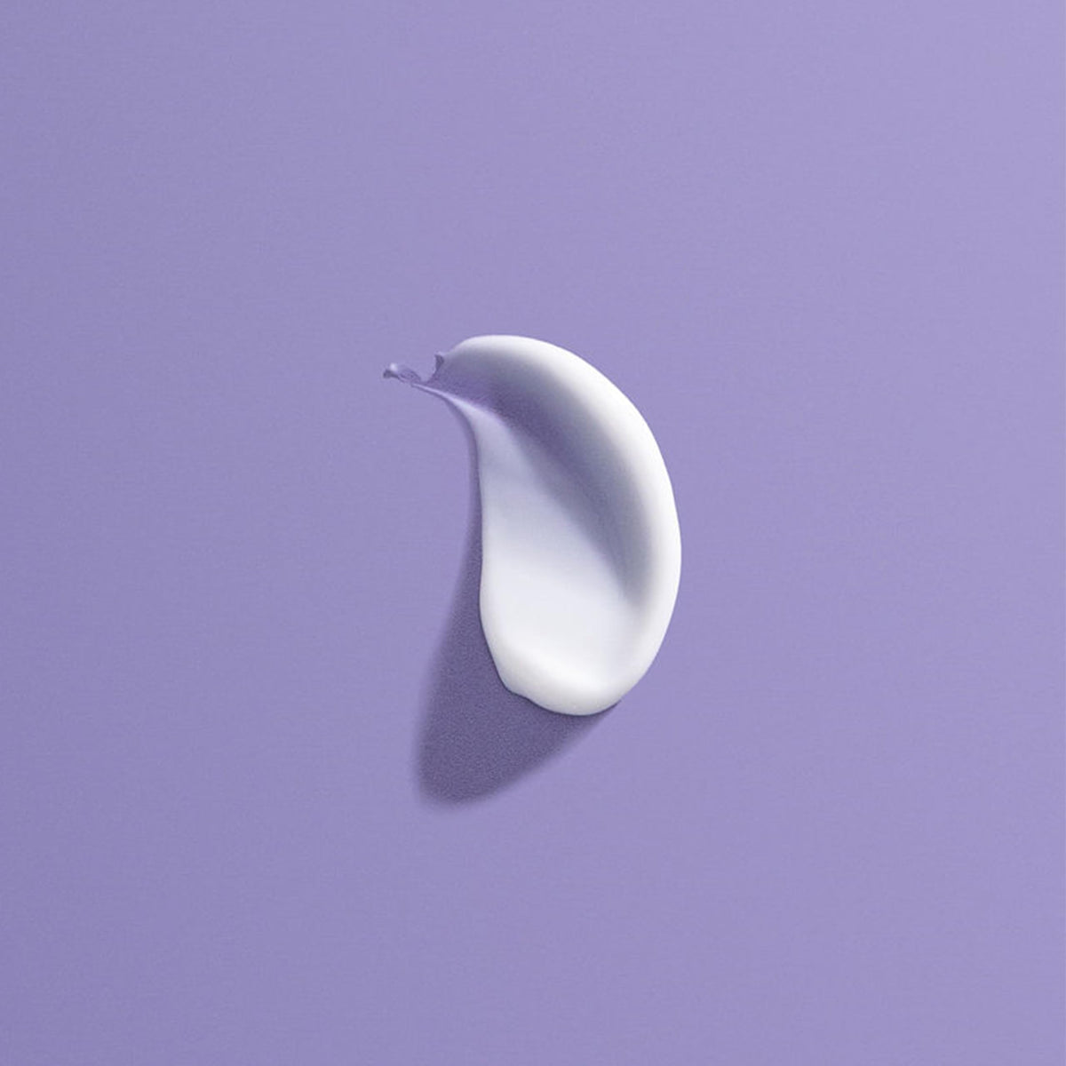 Goldwell Just Smooth kukui nut oil ingredient visual highlighting smoothing benefit