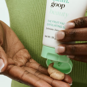 good.clean.goop close-up grape seed particles for smooth-skin polishing benefit