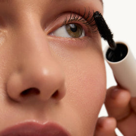 goop Featherlash ingredients label showing Widelash complex and Tahitian microalgae benefits