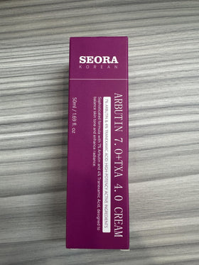 GOUGEX Seora cream on hand spread demonstrating smooth application