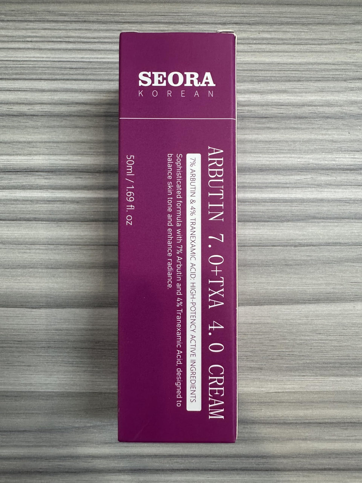 GOUGEX Seora cream texture close-up highlighting fast-absorbing finish