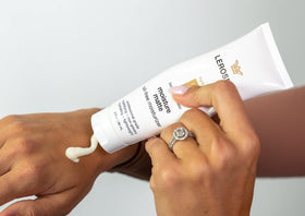 Gunilla LEROSETT applied to face during morning routine for shine-free hydration