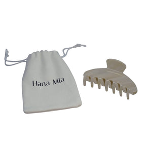 Hana Mia clip holding a messy bun showing secure all-day hold without discomfort