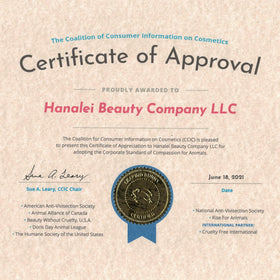 Hanalei gel in beach bag illustrating on-the-go after-sun relief