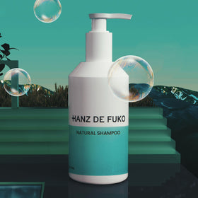 Hanz de Fuko shampoo in-shower use on wet hair to show application benefit