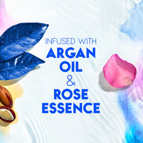 Head & Shoulders shampoo rich lather in hand demonstrating gentle, creamy cleanse
