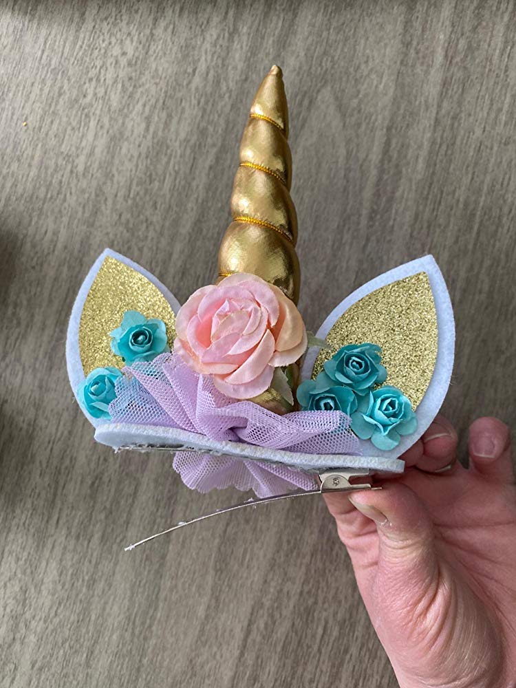 Hedume clip with bow DIY example enabling easy accessory creation