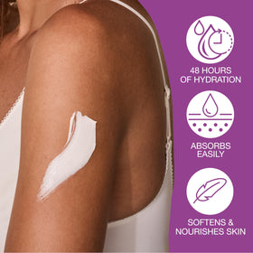 Hempz application on hands illustrating instant hydration and softening
