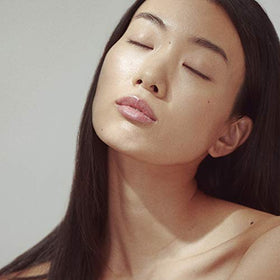Henné Organics Azalea open tube tip revealing smooth applicator and product