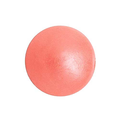 Henné Organics applied on lips demonstrating sheer peach color and natural enhancement