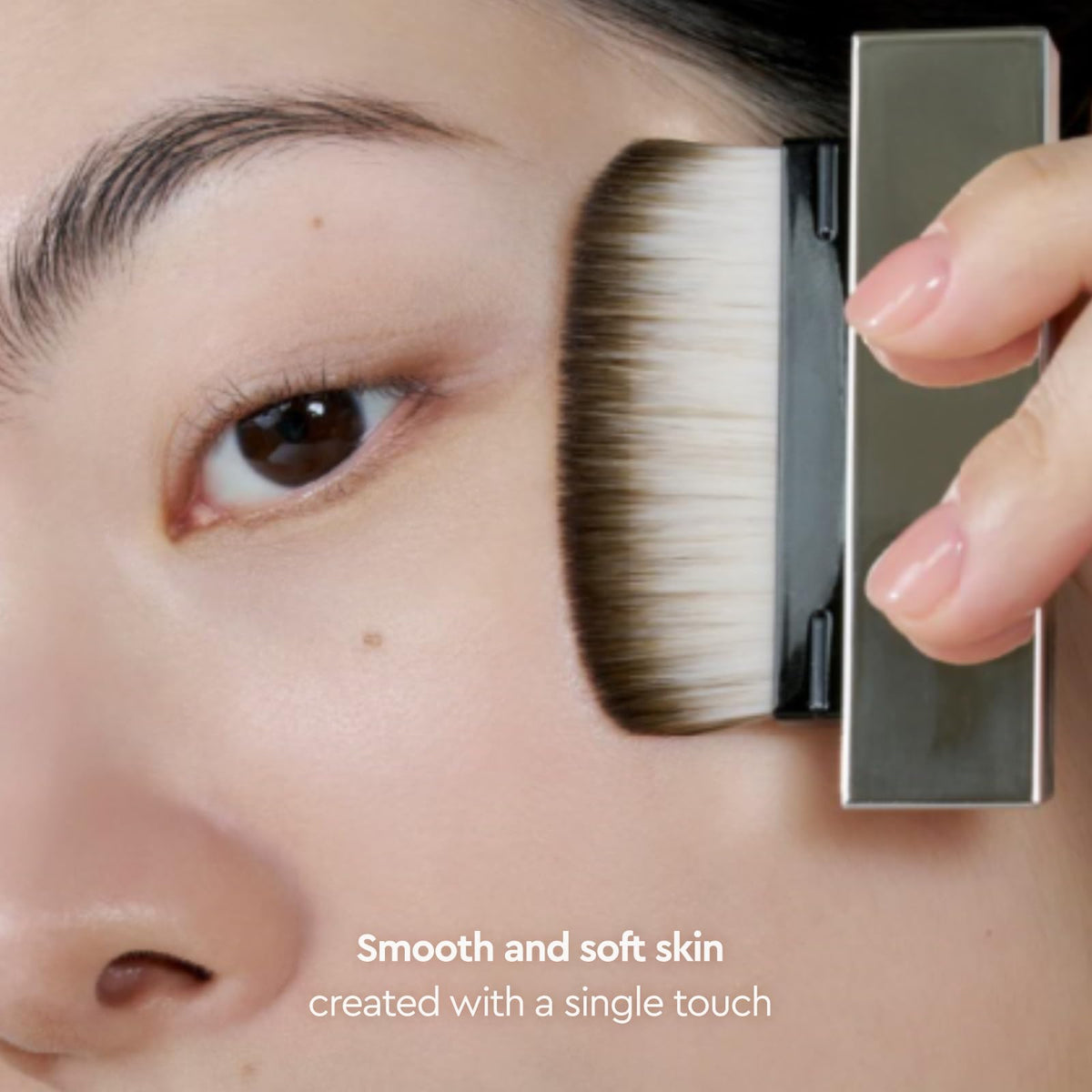 HERA packaging side label highlighting product details and premium quality benefit