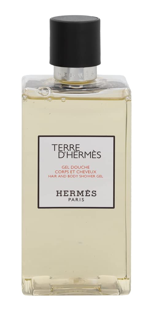 Hermès Terre d'Hermès foamy lather close-up showing rich cleansing texture