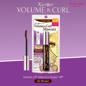 Heroine Make wand brush close-up demonstrating precise application and separated lashes