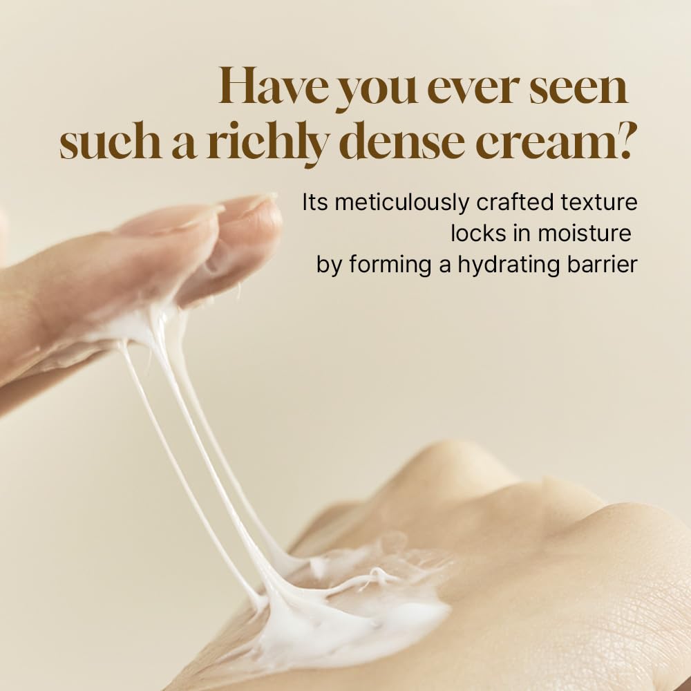 HEVEBLUE applying cream to hand demonstrating gentle absorption