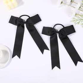 Hipcheer in-use ponytail view showing secure hold during activity