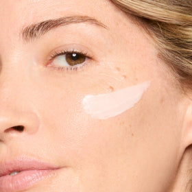 Honest Beauty simulated before and after showing reduced redness and calmer skin