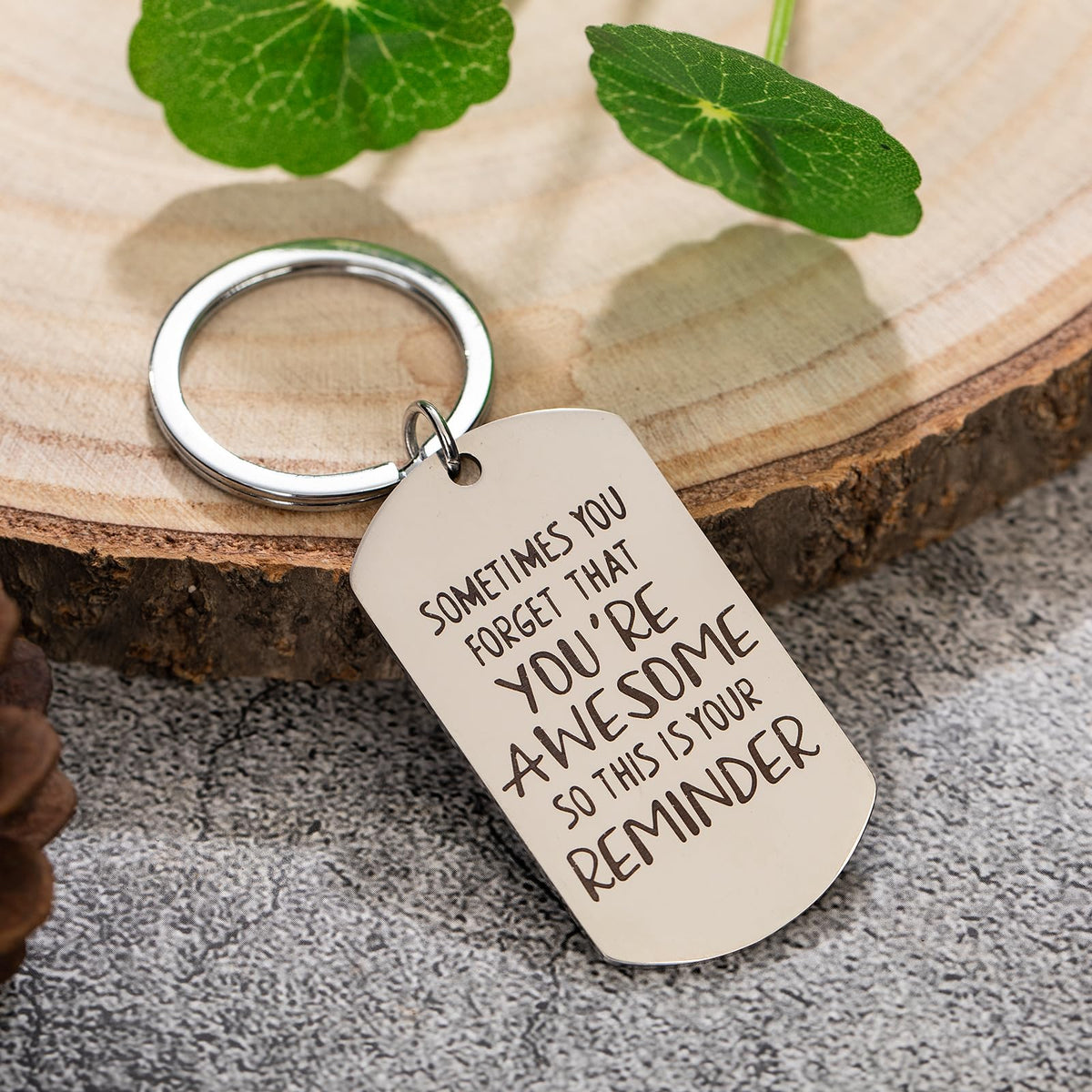 Honxicur keyring and card detail emphasizing personalization and daily reminder