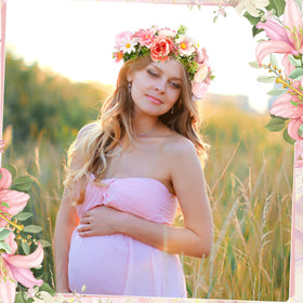 Hoteam crown paired with bridal veil creating romantic wedding look