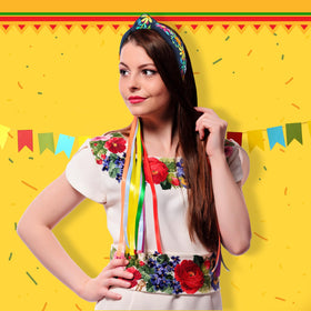 Hoteam model wearing a headband at a party creating festive outfit enhancement